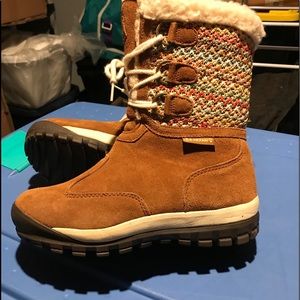 Bear paw boots